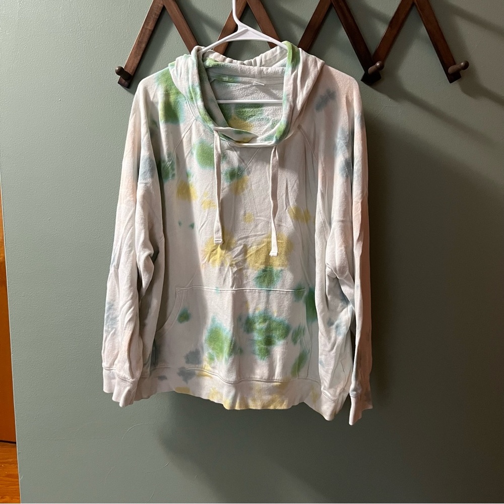 Old Navy sweatshirt